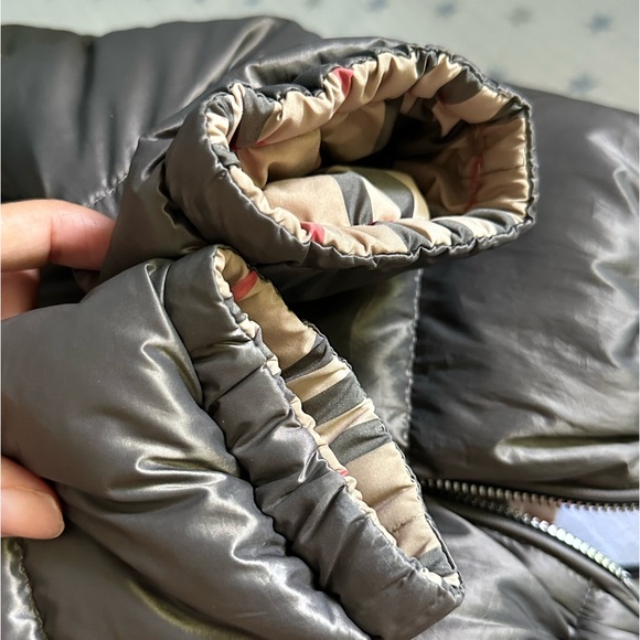 🔴 SOLD 🔴 Kids Burberry Puffer Jacket - Picture 10 of 13